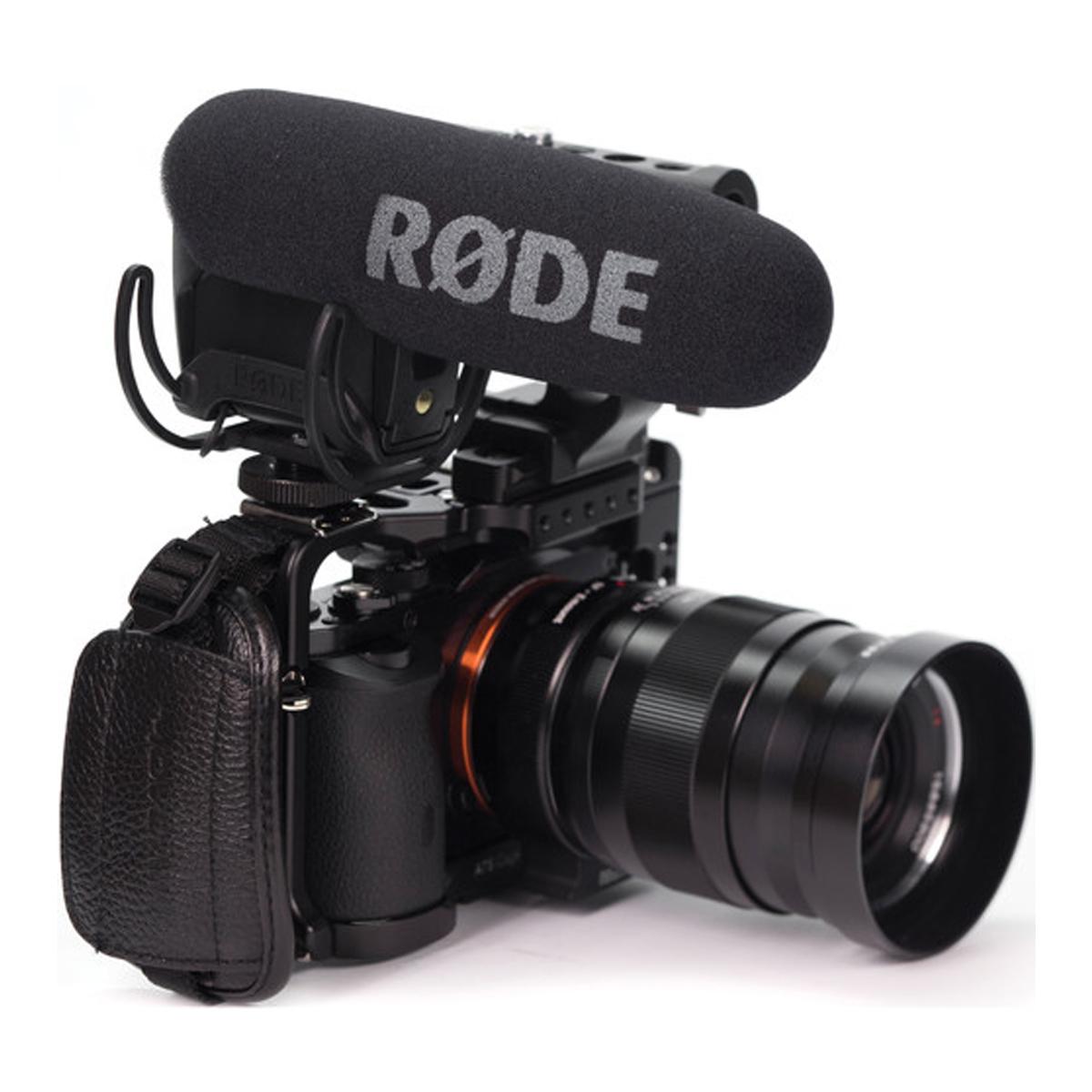 Rode VideoMic Pro Compact Directional On-Camera Microphone with Rycote Lyre Shockmount Video Mic Pro DSLR Mirrorless
