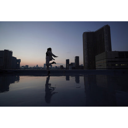 Sony E 11mm f/1.8 Lens E-Mount APS-C Mirrorless Wide-Angle Vlog Lightweight Portable SEL11F18