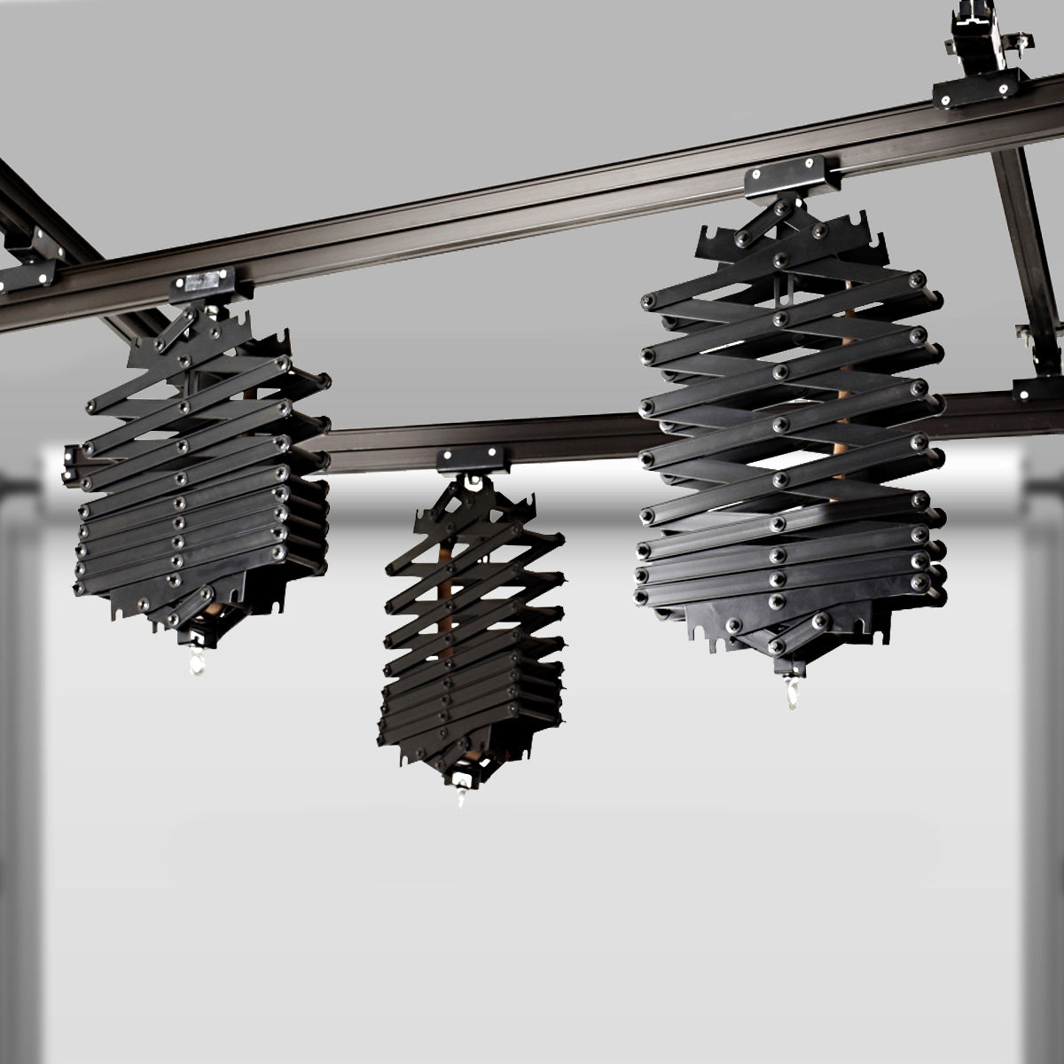 STUDIOMATE SM42 3m x 3m Ceiling Track Railing System with 4 Phantogram  Studio Accessories