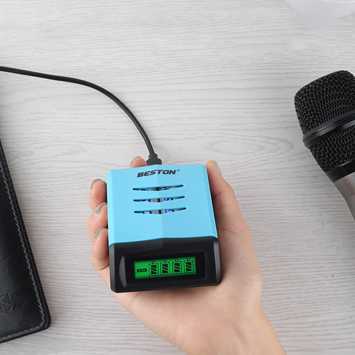 Beston High Quality LCD Display Fast Charger C9001 for AA/AAA Ni-MH Battery