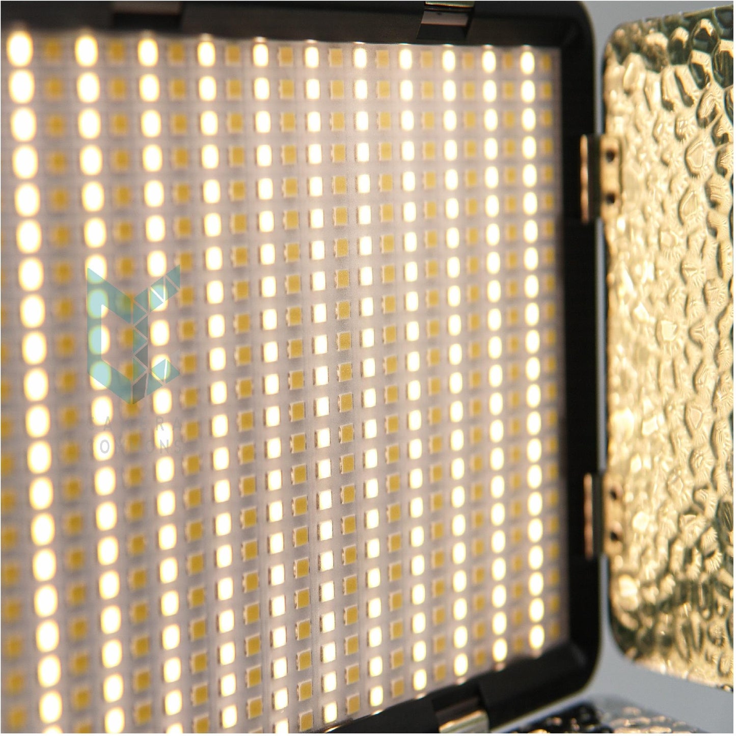 LED Video Light 528AS with Barn Doors Panel for Photography Studio Videography